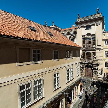 Newly Renovated 1-Bed Apartment At Charles Bridge プラハ エクステリア 写真